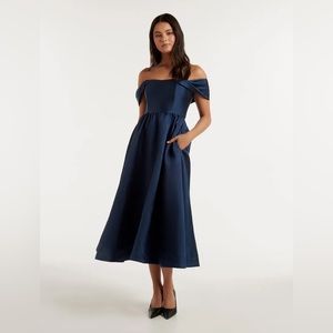 EVER NEW-Navy Emilia Off-Shoulder Prom Dress-Size 4-Brand new with tags